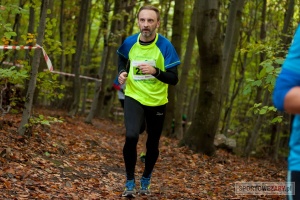 Przyczajony, jak zawsze