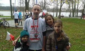 Zmęczony, ale szczęśliwy - bo z rodziną